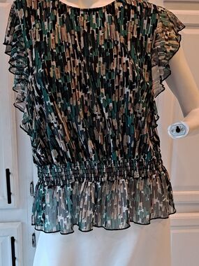 Free Rose Green Black Tan Patterned Ruffle Flutter Sleeve Blouse Smocked Waist